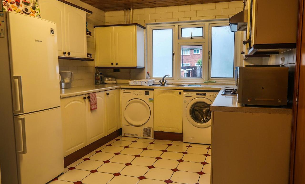 Cozy Double Room - Only Room London Exteriör bild